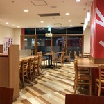 丸亀製麺 - 店内。