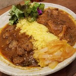 SPICY CURRY 魯珈 - 魯咖チキンカレーとラムカレー(ビンダル風)の２種カレーライス大盛