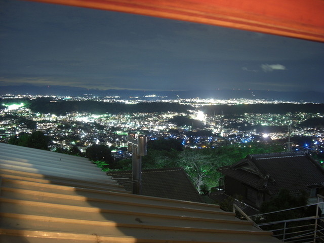 ナイヤビンギ 宝山寺 カフェ 食べログ