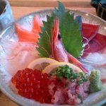 Nihon Ryouri Kisuitei - 海鮮丼！