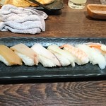 極上炭火海鮮 魚銭 - 寿司