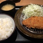 とんかつ工房 - とんかつ定食 650円