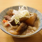 秋刀魚 - お通し：もつ煮込み