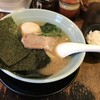 豚骨醤油らーめん學虎