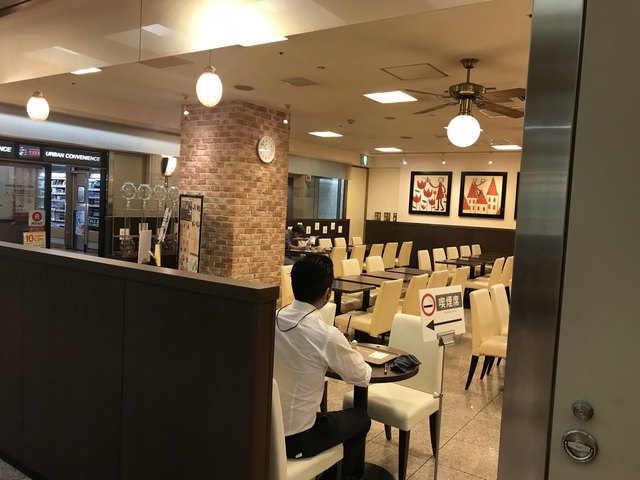 ホリーズカフェ 堂島アバンザ店 Holly S Cafe 北新地 カフェ 食べログ