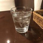 ビストロ ローブン - 冷たい水。
うまし。