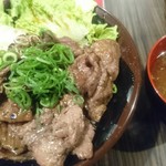 精肉・卸の肉バルSanoso - 