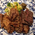 肉匠の牛たん　たん之助酒場  - 右から牛たん塩焼き、牛カルビ、豚ロース生姜焼き