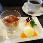 ドゥース ダイニング ウイング - ★デザート・コーヒー