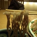 スワンレイク パブ エド 修蔵 - 阿賀野産小麦麵の表情