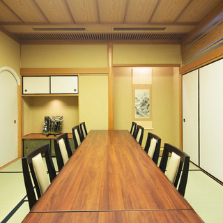 Private rooms are also available for Shichi-Go-San celebrations and memorial services.