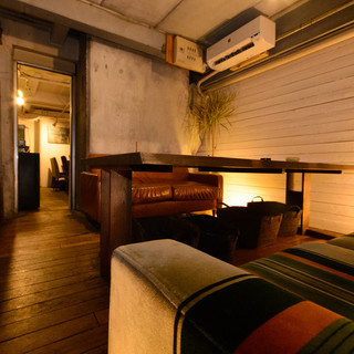 1階のソファ完全個室は10名様程度までご利用可能です！