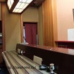 両口屋 - 店内カウンター席