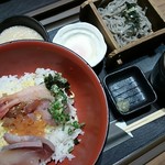 麦とろ物語 with ヘルシー麺 - りゅうきゅう丼麺