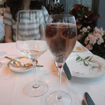 モナリザ - 泡／サクランボを漬けジュレを沈めたシャンパーニュ