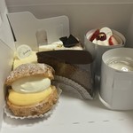 菓子工房グリューネベルク - テイクアウトー！