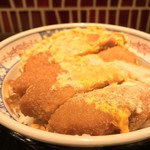 味奈登庵 - #食べログ的に撮るとこうなる。  
      蕎麦屋のかつ丼って、どうしてこンなに旨いンでしよ！