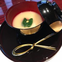 祇をん 豆寅 祇園店 - ランチ豆すし膳の椀物、この日はお雑煮。