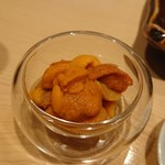 寿司割烹 魚紋 - 塩水雲丹。