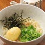 立ち呑みとうどん みのり - 半熟たまご天ぶっかけ