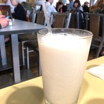 Stinger Ray's Tropical Bar & Grill - milk