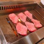 焼肉 ジャンボ - 