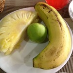 Hotel Nice Dream  - パイン、ベトナムりんご、バナナ