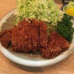 とんかつ洋食　みつば - 上ロース￥1450✧*。
            人気店にしてはリーズナブルな値段設定です！