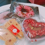 ガトー・デュラ・メール・スリアン - 可愛すぎるドーナツ、チョコ、クッキー