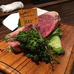 熟成肉バル レッドキングコング 橋本 - 黒毛和牛サーロイン 335g