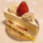 オテル・ドゥ・スズキ - 定番のいちごショートケーキ