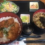 魚沼釜蔵 - タレかつとお蕎麦の定食です ご飯は少ないですが普通に美味しかったです