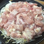 すき焼･鍋物 なべや - 鶏肉鉄鍋