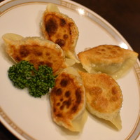 盤古殿 コレド日本橋店 - 特製焼き餃子（４８０円＋税）２０１８年１月