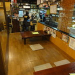 居酒屋本舗 カーブ - 店内はテーブル席のみ