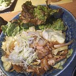 個室居酒屋 泳ぎイカ×もつ鍋 九州料理 弁慶 - 【焼き物】鶏せせりと野菜のピリ辛柚子胡椒焼き(2018.01.17)