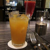 grigio la tavola - 