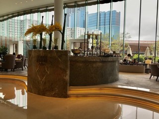LOBBY LOUNGE -