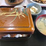 小鳥食堂 - 上から見ても蓋が飾りなのはわかります(笑)【料理】 