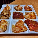  肉匠迎賓館 - ﾎﾙﾓﾝ9種盛り合わせ