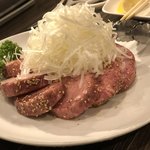 焼肉凛 半蔵門 - 塩芯タン