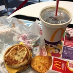 マクドナルド - 「マック グリドル ベーコンエッグ セット」(520円)