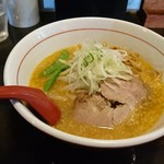Men Gaku - 味噌ラーメン ￥750 (平日ランチ￥50引き)