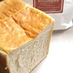 Boulangerie Lunique - 角食パンのパンドミ。