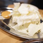 ホルモンと日本酒 ホルモン屋かねちゃん - キャベツ