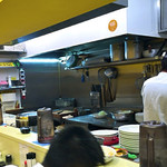 Tonkatsu Aoki No Kareya Ippe Koppe - 厨房雰囲気。カウンターのみです