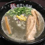 極煮干し本舗 - 極濃煮干しラーメン．820円．