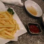 秀吉 桜木町店 - ポテトと厚揚げ豆腐。