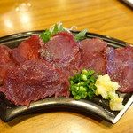 割烹あそ - 馬刺し(赤身)：にんにくは自重