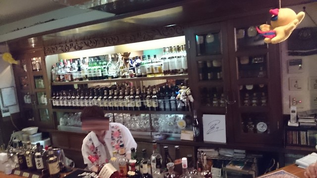 サントリーバー ヘンリー 三宮 神戸市営 バー 食べログ